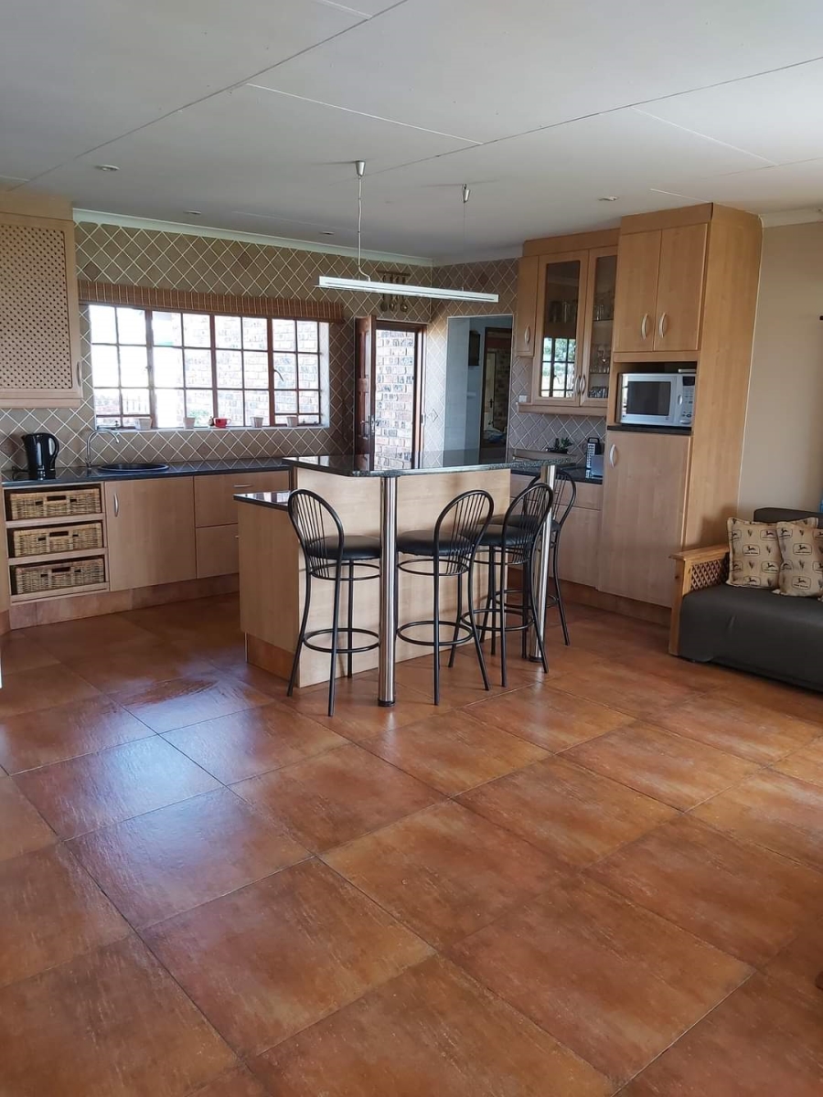 7 Bedroom Property for Sale in Oranjeville Free State